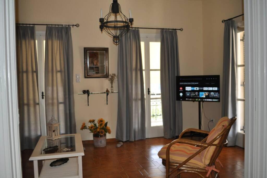 Κέντρο Αίγινα Ήσυχη Κατοικία90Τμ Δίπλα Στη Θάλασσα Exteriér fotografie