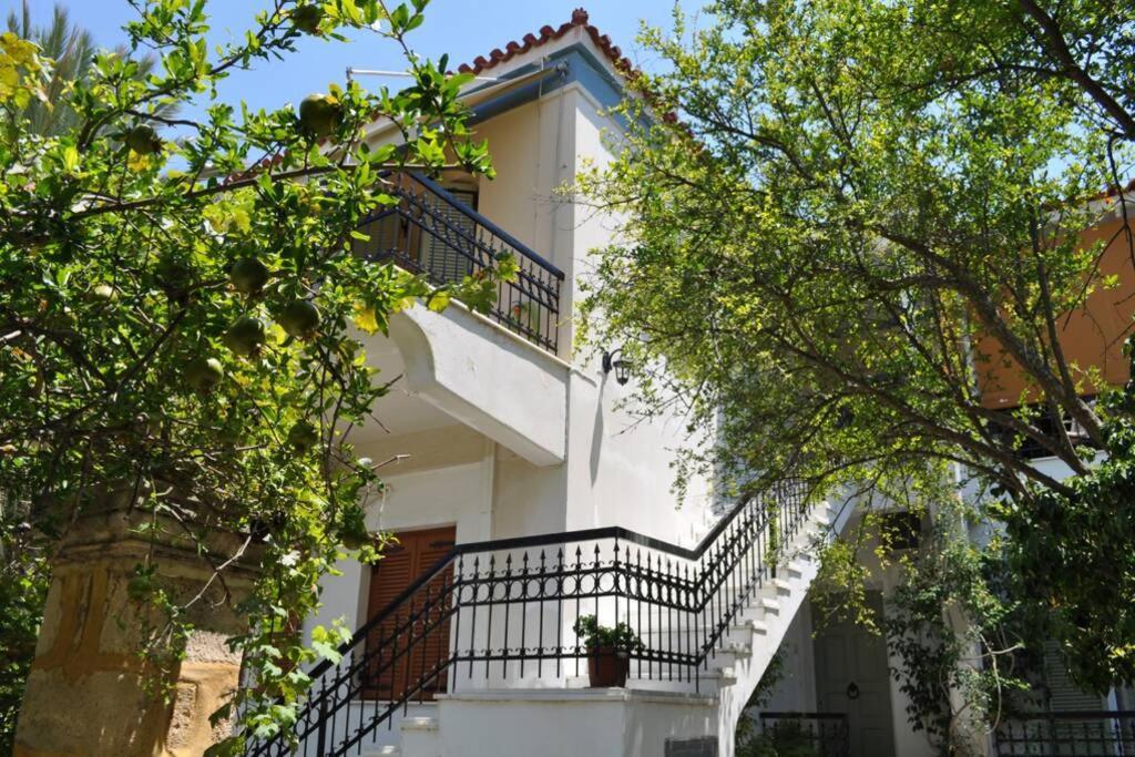 Κέντρο Αίγινα Ήσυχη Κατοικία90Τμ Δίπλα Στη Θάλασσα Exteriér fotografie
